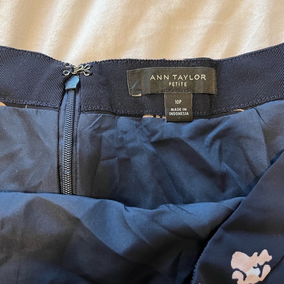 Ann Taylor Navy Floral Skirt - Picture 3 of 3